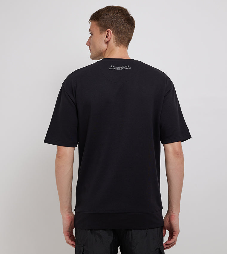 POUCH-POCKET SHORT SLEEVE SWEATSHIRT_BLACK