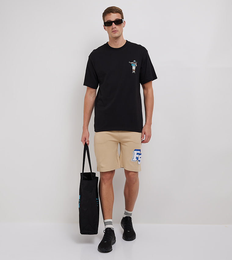 OVERSIZED SULTAN BADGE T-SHIRT_BLACK