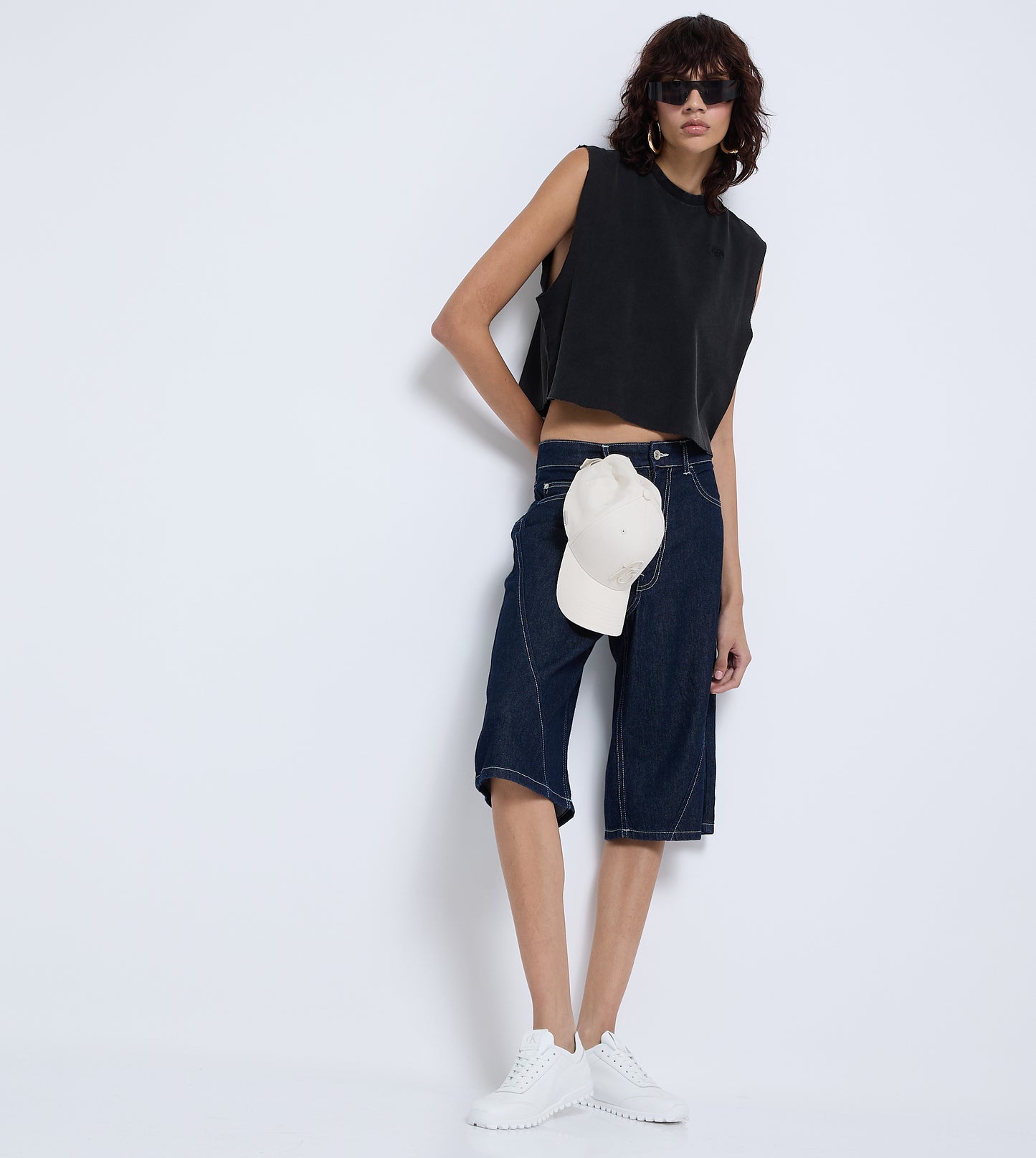 WOMEN'S VEST - BLACK