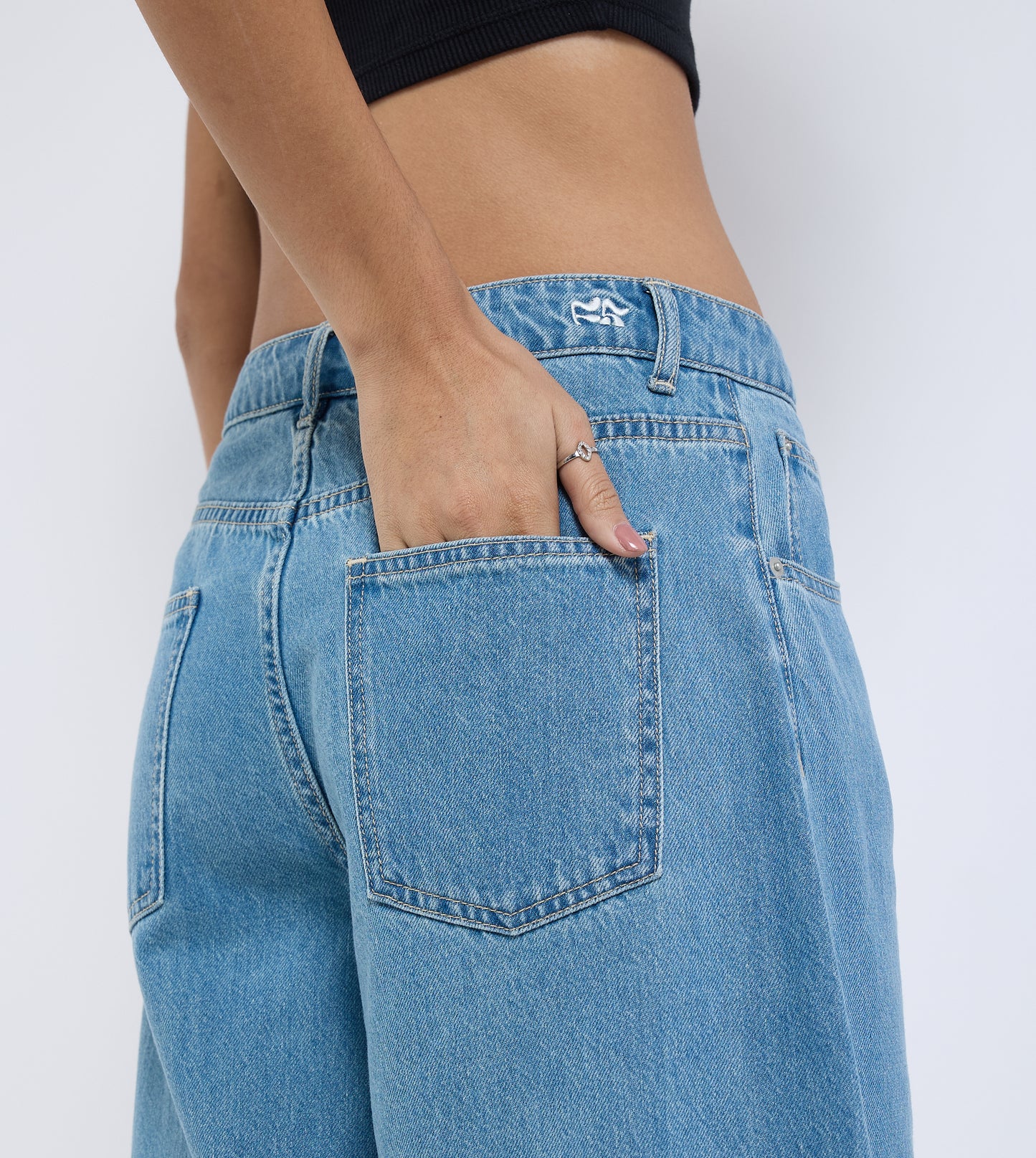 WOMEN'S  DENIM SHORTS - LIGHT BLUE