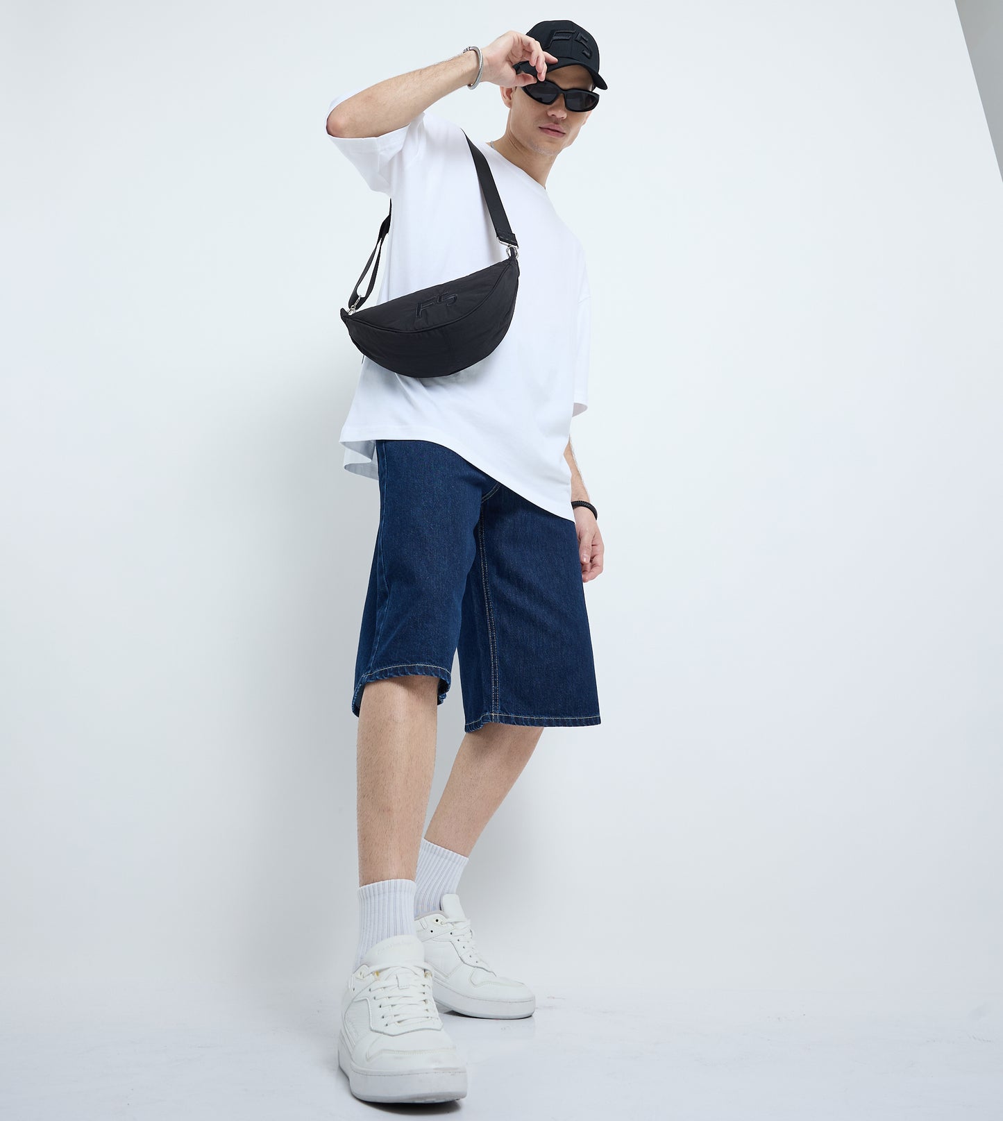 MEN'S  SHORT SLEEVE T-SHIRT - WHITE