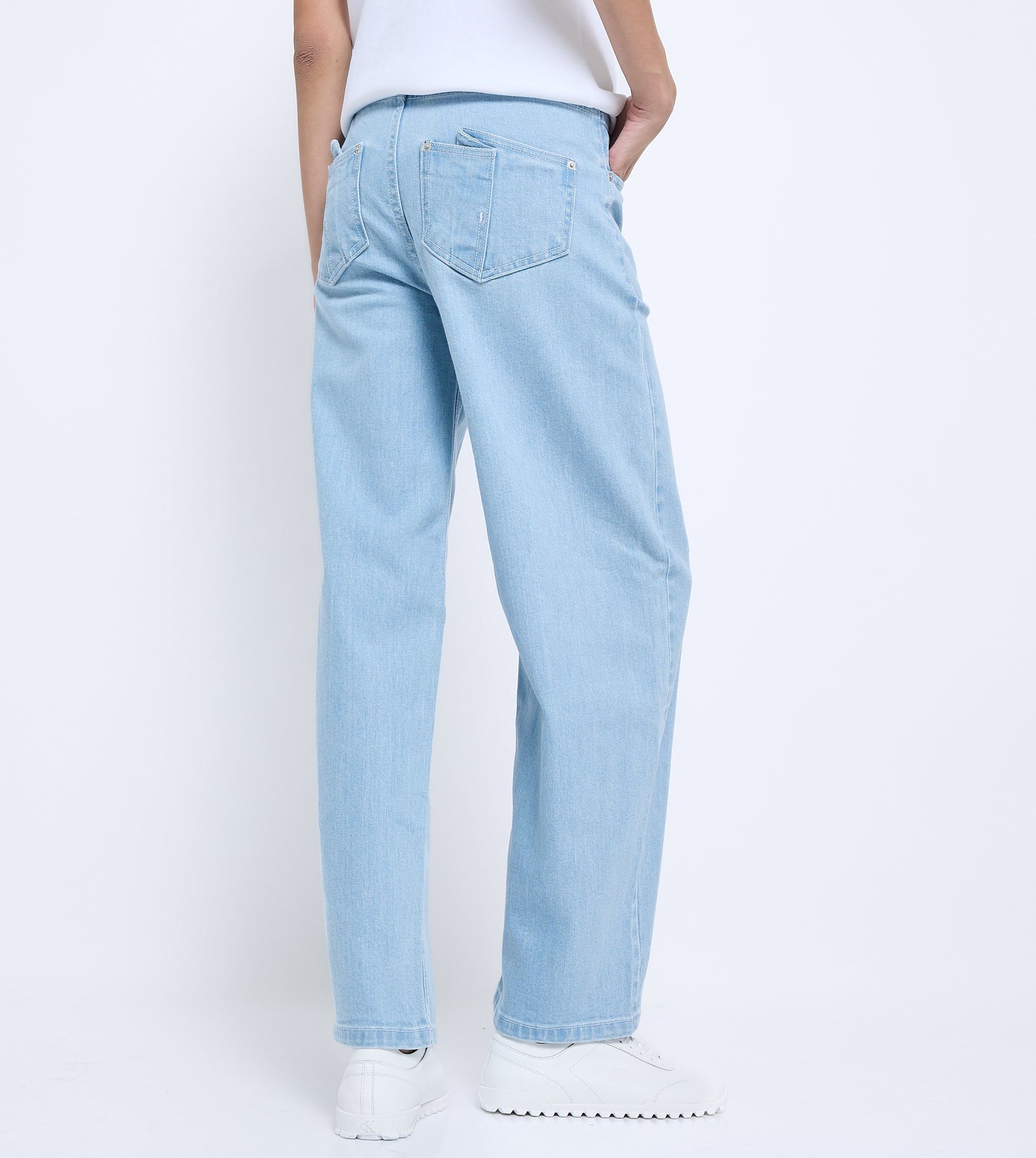 WOMEN'S DENIM - LIGHT BLUE