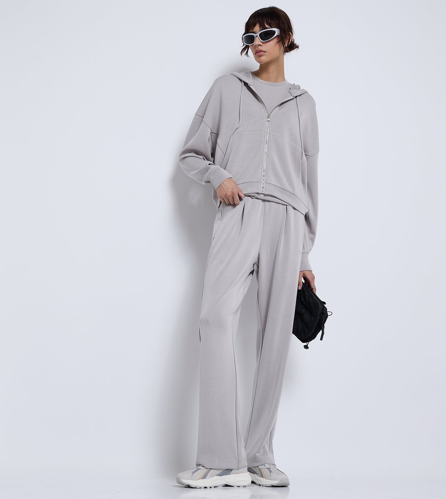 WOMEN'S ZIP-THRU HOODIE