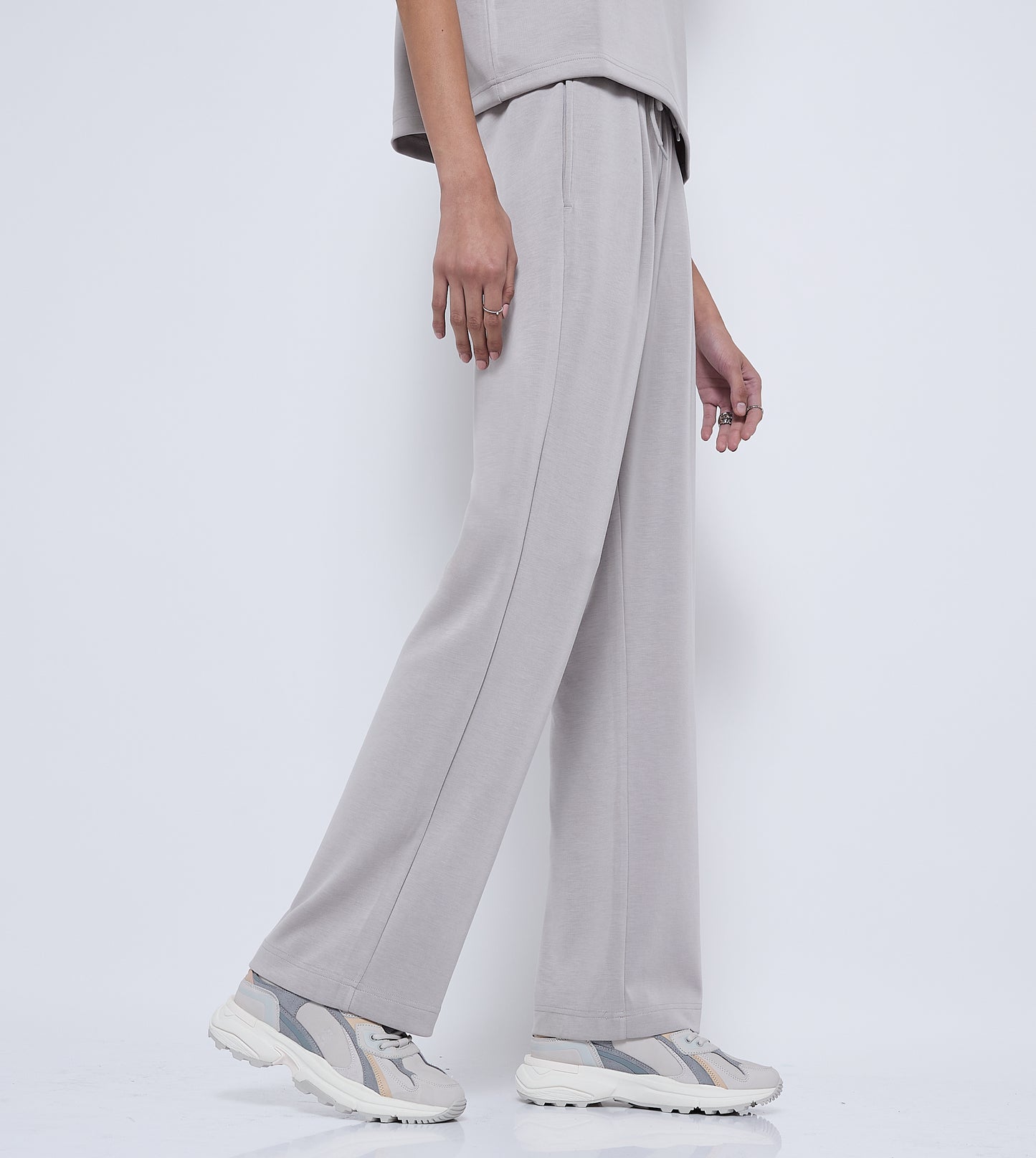 WOMEN'S JOGGER