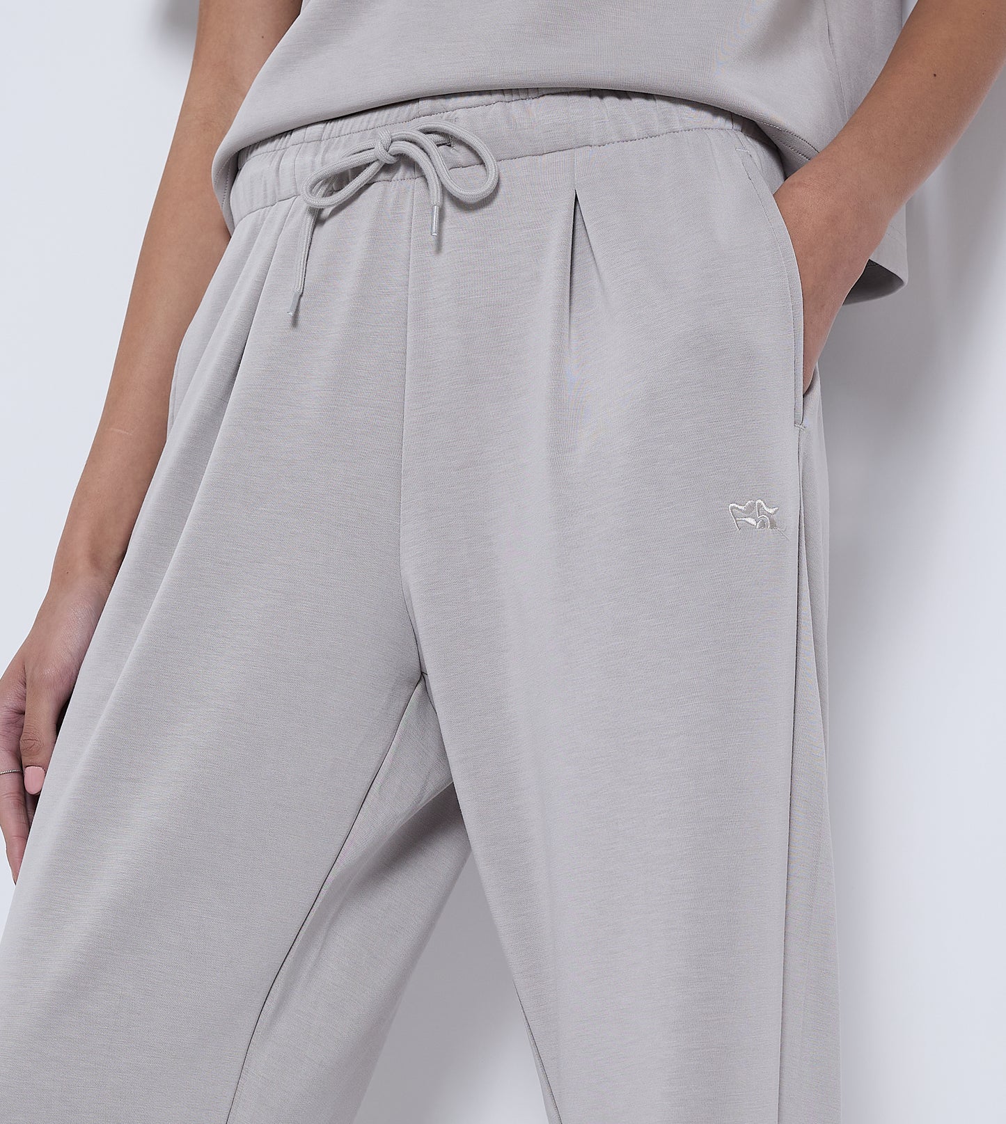 WOMEN'S JOGGER