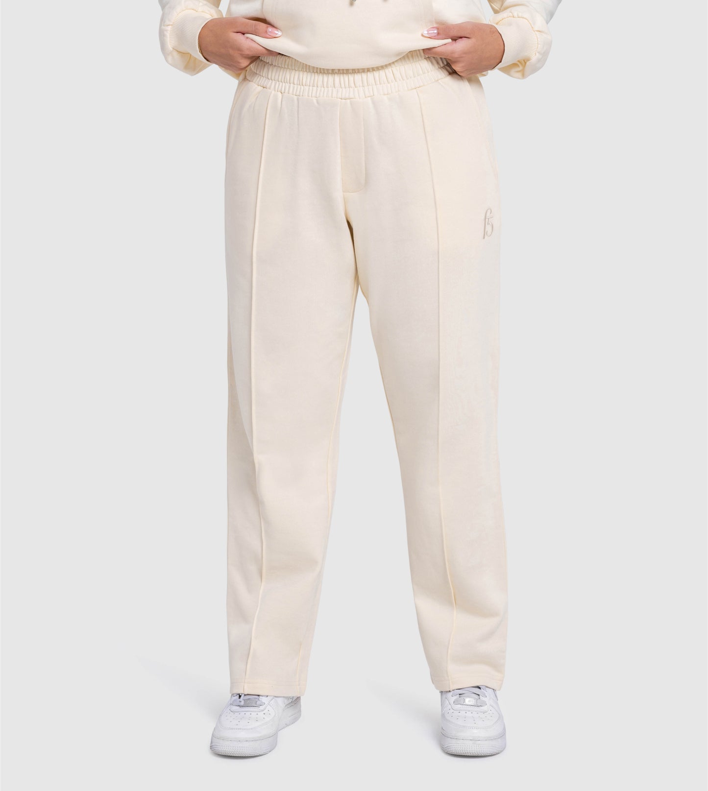 F5 Essentials Relaxed Fit Joggers - Women