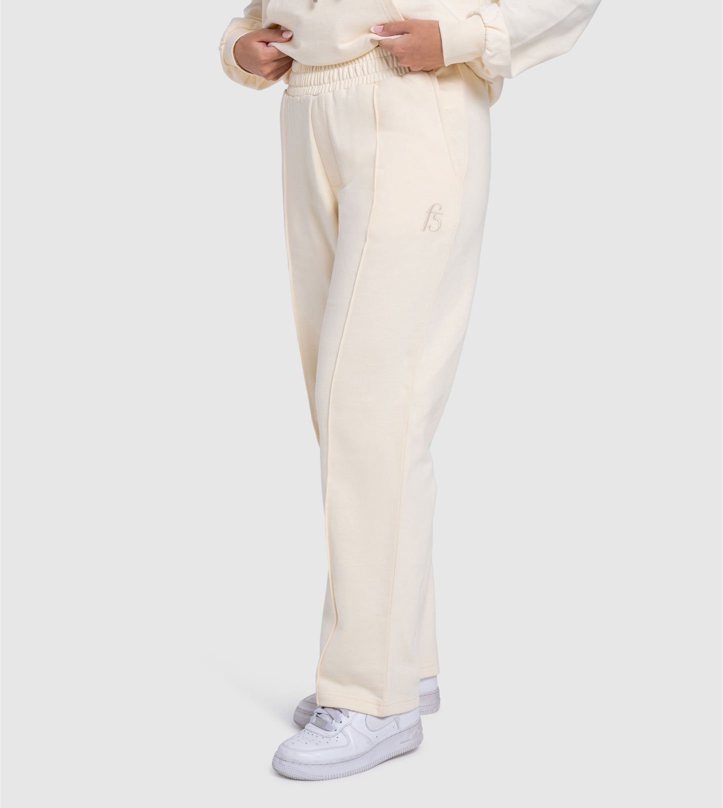 F5 Essentials Relaxed Fit Joggers - Women